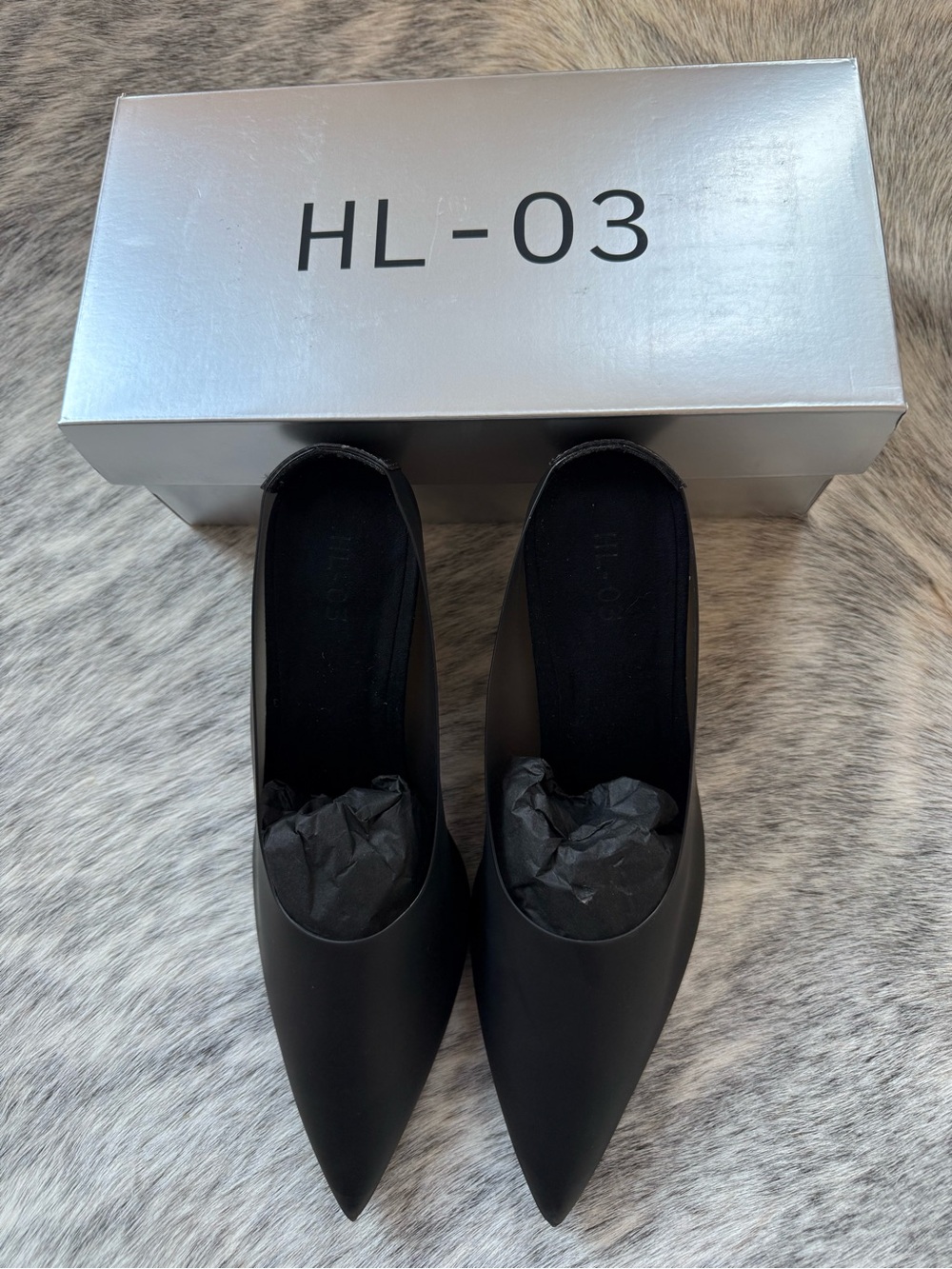 YEEZY HL 03 Size 6